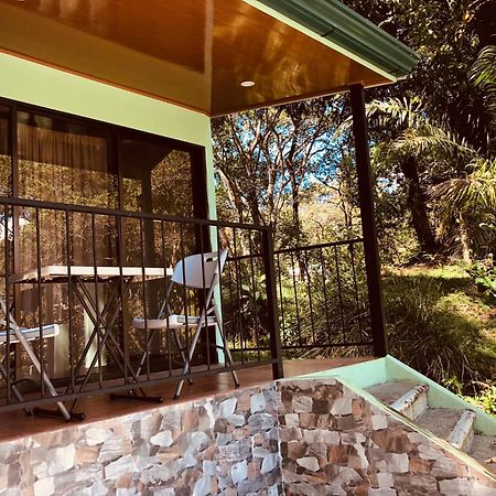 Casa Encantada Offers You Two-Bedroom House, 1 Tiny Apartment & 3 Double Rooms Manuel Antonio Exteriör bild