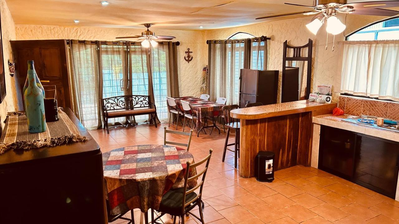 Casa Encantada Offers You Two-Bedroom House, 1 Tiny Apartment & 3 Double Rooms Manuel Antonio Exteriör bild