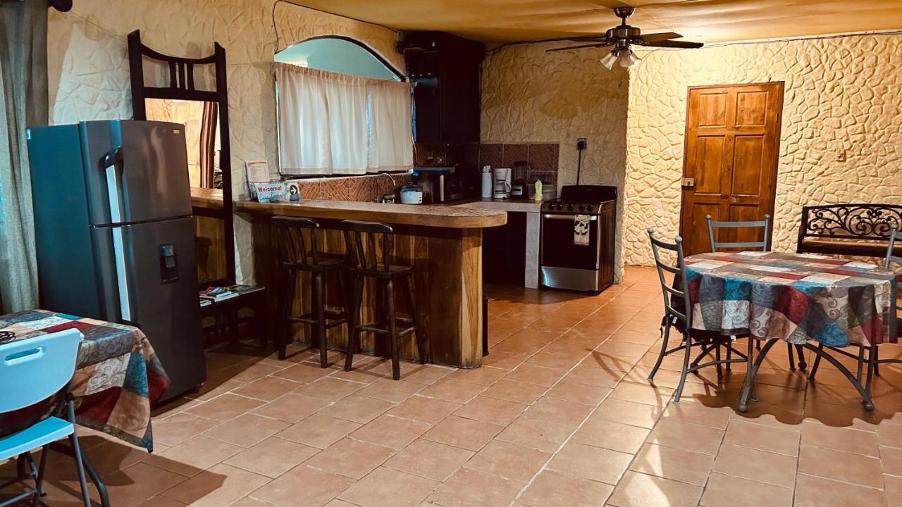 Casa Encantada Offers You Two-Bedroom House, 1 Tiny Apartment & 3 Double Rooms Manuel Antonio Exteriör bild