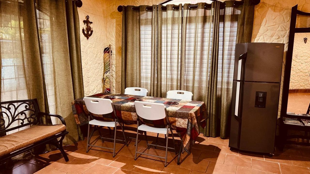 Casa Encantada Offers You Two-Bedroom House, 1 Tiny Apartment & 3 Double Rooms Manuel Antonio Exteriör bild