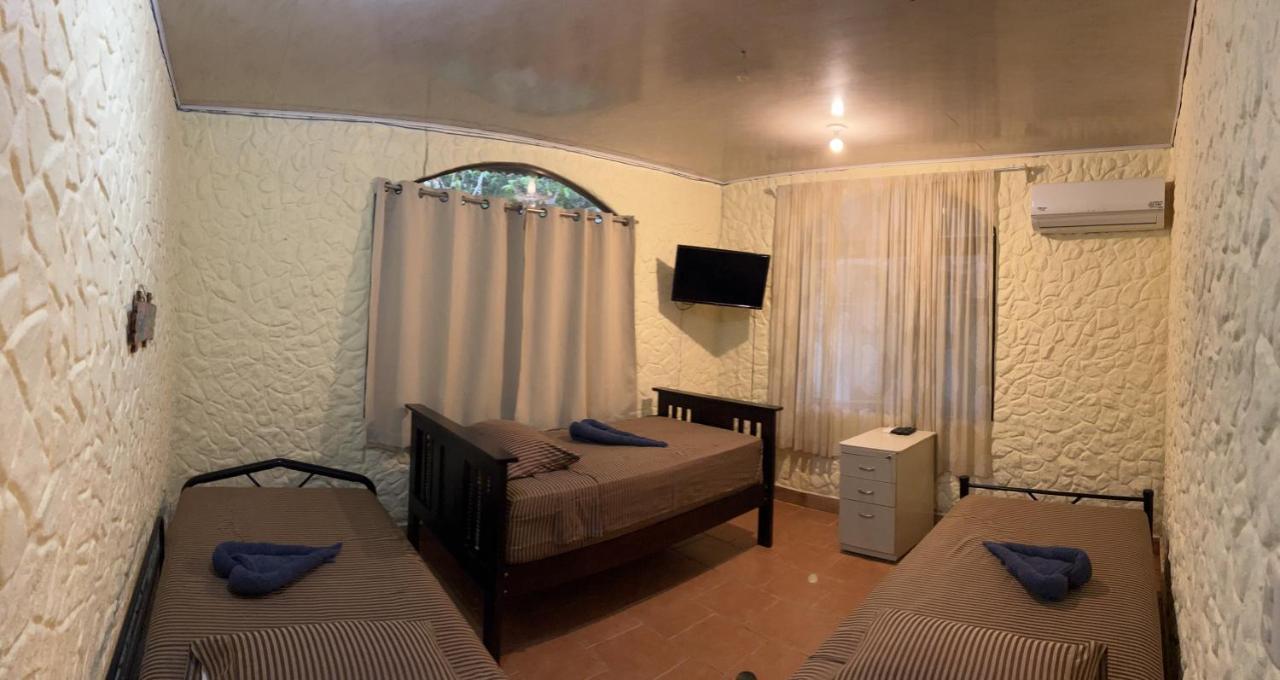 Casa Encantada Offers You Two-Bedroom House, 1 Tiny Apartment & 3 Double Rooms Manuel Antonio Exteriör bild