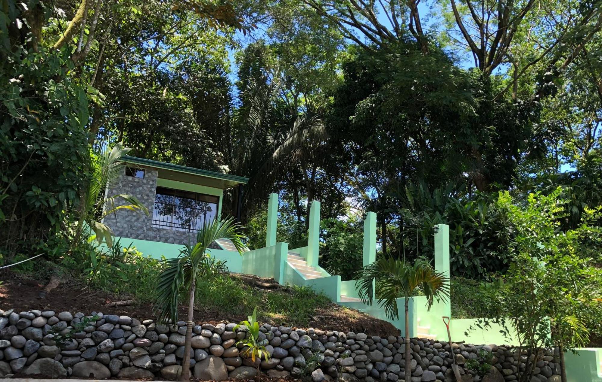 Casa Encantada Offers You Two-Bedroom House, 1 Tiny Apartment & 3 Double Rooms Manuel Antonio Exteriör bild